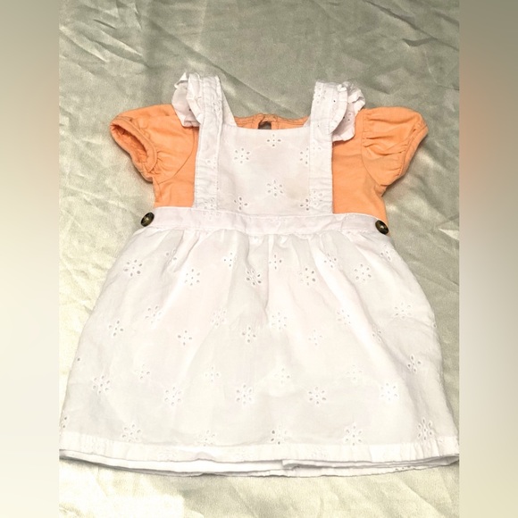 2 Outfits for Baby Girl - Picture 2 of 8